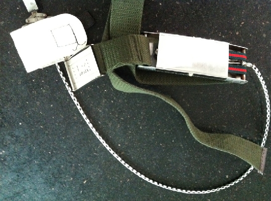 廣州機(jī)場CEIA進(jìn)口金屬探測門安檢員攔截皮帶偷牌器[圖]