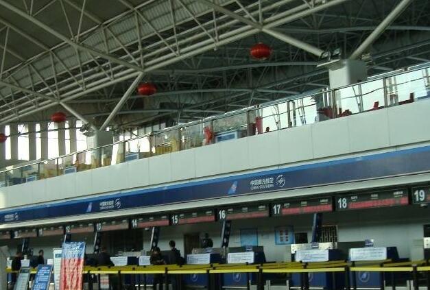 金屬安檢門(mén)廠家：烏魯木齊機(jī)場(chǎng)安檢總站組織觀看陳列館